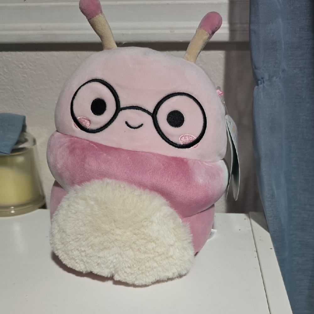 Squishmallows Bookworm